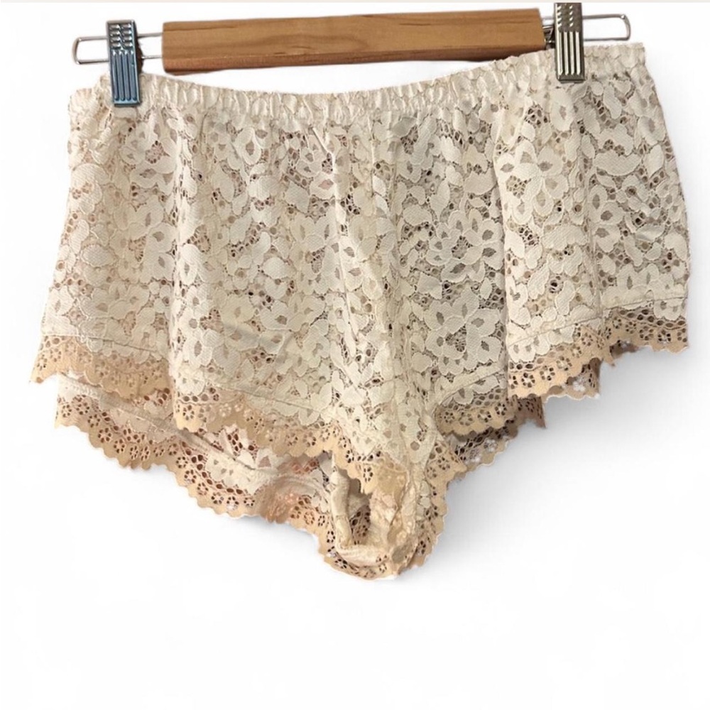 Victoria's Secret Lace Women Shorts